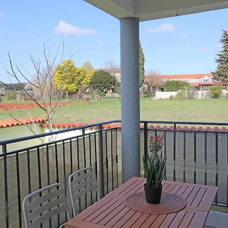 Apartamento Apolo - Pool & Garden Retreat *