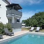 公寓 Apolo - Pool & Garden Retreat 普拉