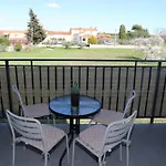 Apolo - Pool & Garden Retreat