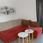 Apolo - Pool & Garden Retreat 公寓 普拉