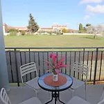 公寓 Apolo - Pool & Garden Retreat