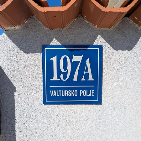 Apolo Apartment *