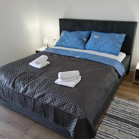 Apolo Apartment *