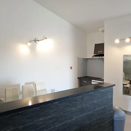Apartment Apolo *