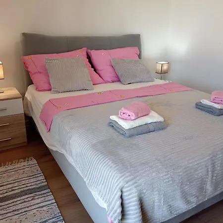 Apolo Apartment *