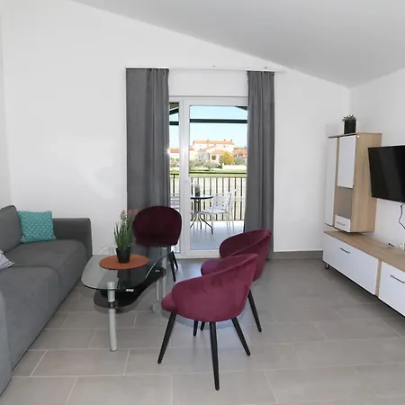 Apolo - Pool & Garden Retreat Apartman Pula